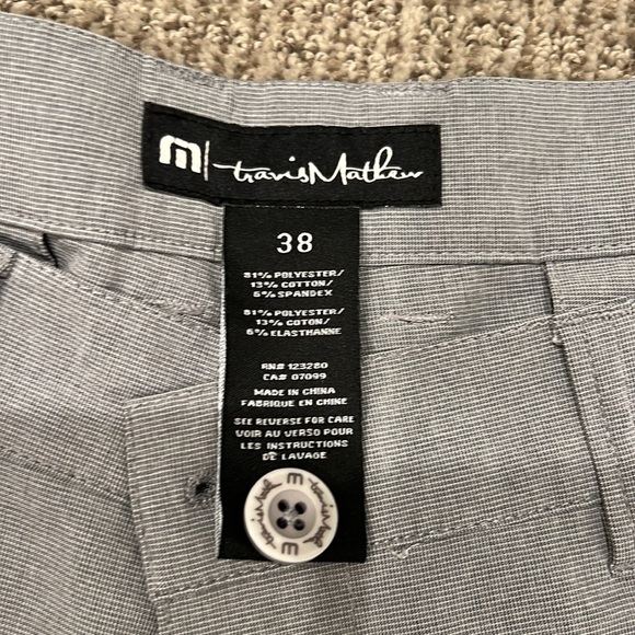 Travis Mathew gray shorts size 38 - Picture 2 of 2